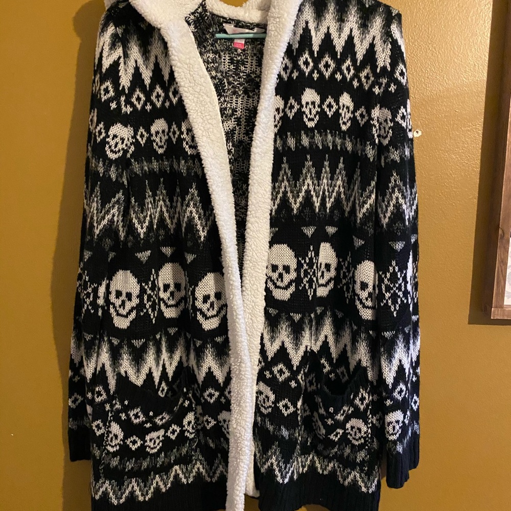 Skull cardigan No Boundaries